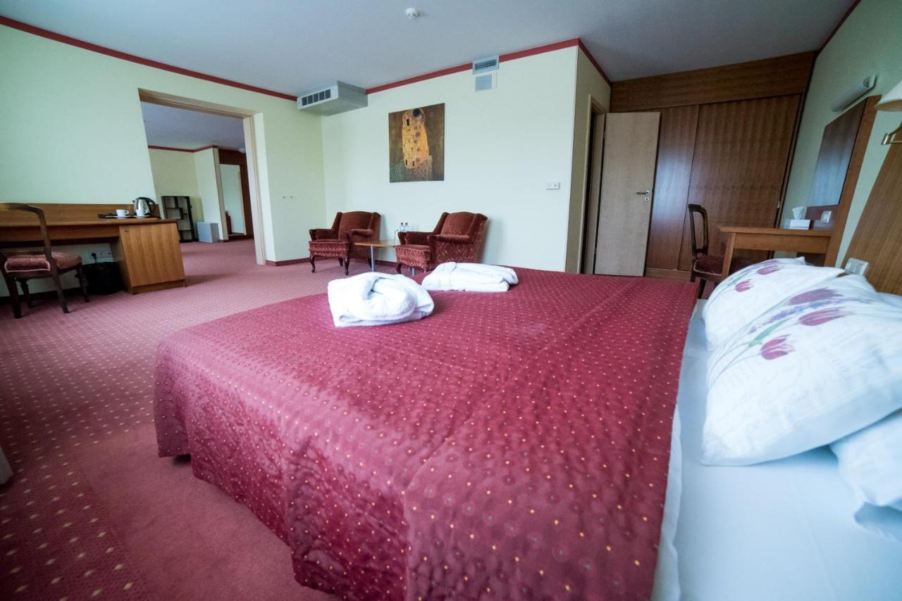Priekuļi Hotel Tigra מראה חיצוני תמונה