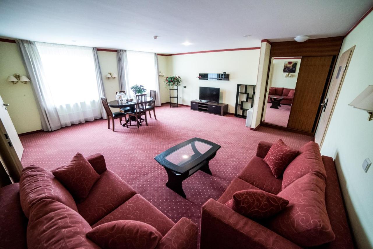 Priekuļi Hotel Tigra מראה חיצוני תמונה