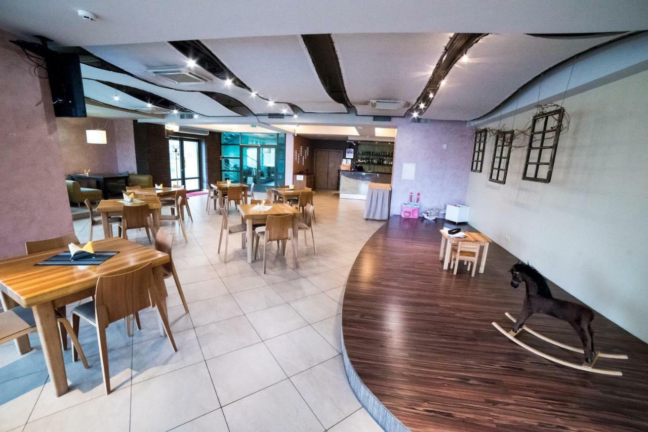 Priekuļi Hotel Tigra מראה חיצוני תמונה
